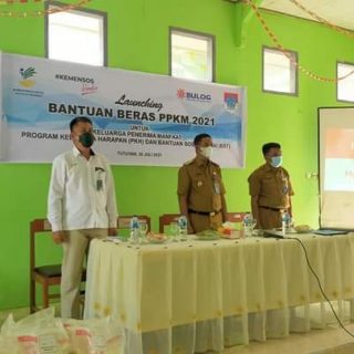 Wakil Bupati Boltim Hadiri Launching Bantuan Beras PPKM 2021