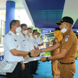 Bupati Serahkan SK CPNS 80 Persen