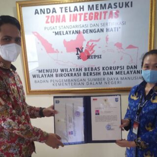 Bupati Boltim Dapat Penghargaan dari BKPSDM Kemendagri