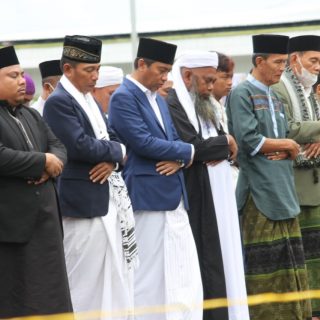 Bupati Bersama SKPD Shalat Idul Adha di Lapangan Bogani Kotabunan