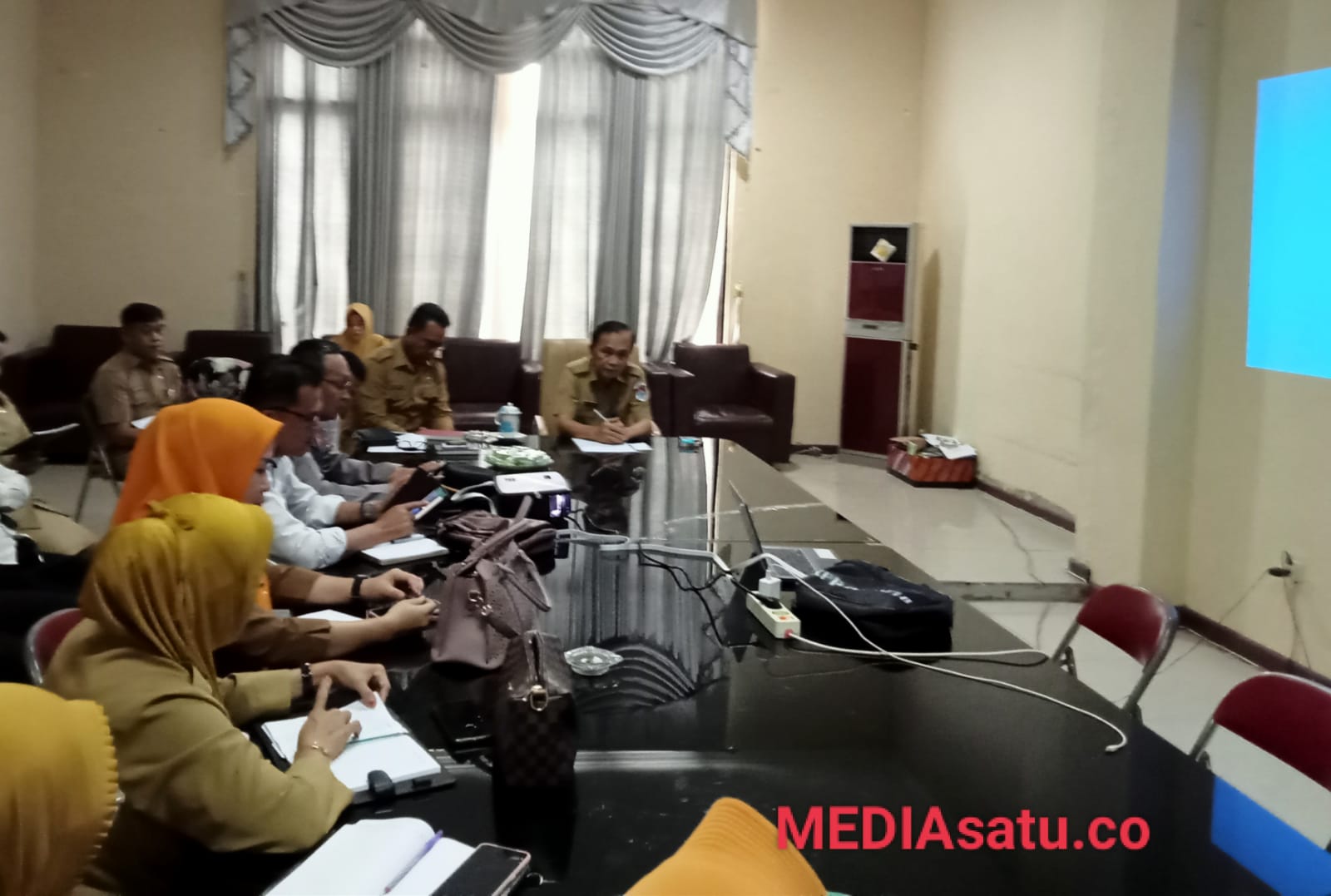 Pemkab Boltim Gelar rapat penanganan kasus kekeran perempuan dan anak