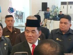 Gubernur Sulut Yulius Lantik Johny Suak Sebagai Kaban Kesbangpol Provinsi